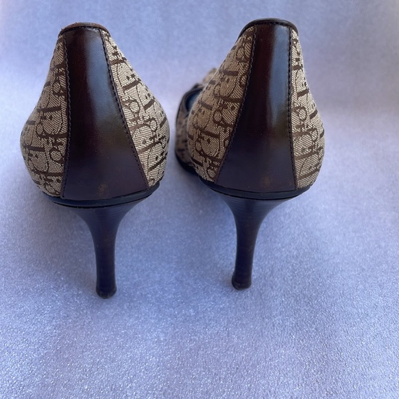 Christian Dior brown monogram heels - Picture 10 of 16